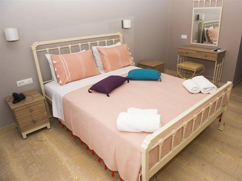 Ino Hotel Kamári Екстериор снимка