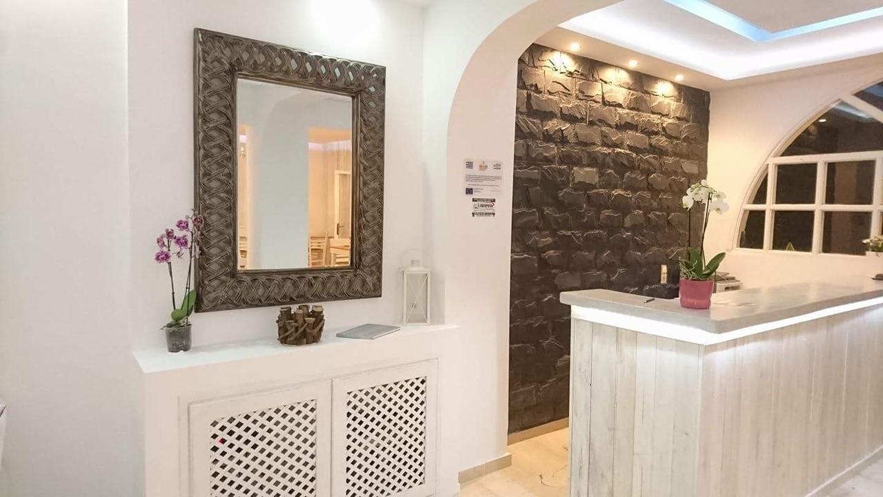 Ino Hotel Kamári Екстериор снимка
