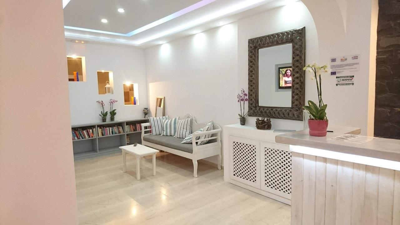 Ino Hotel Kamári Екстериор снимка