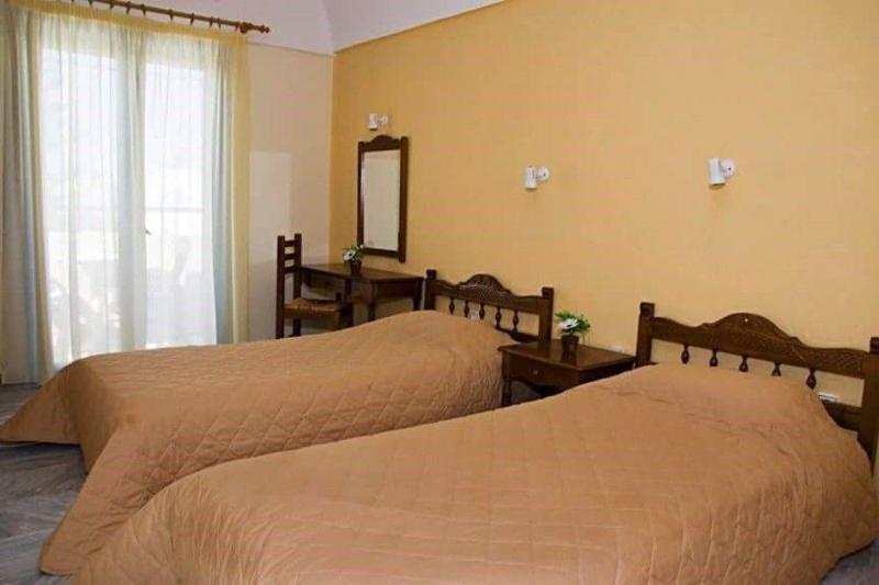 Ino Hotel Kamári Екстериор снимка