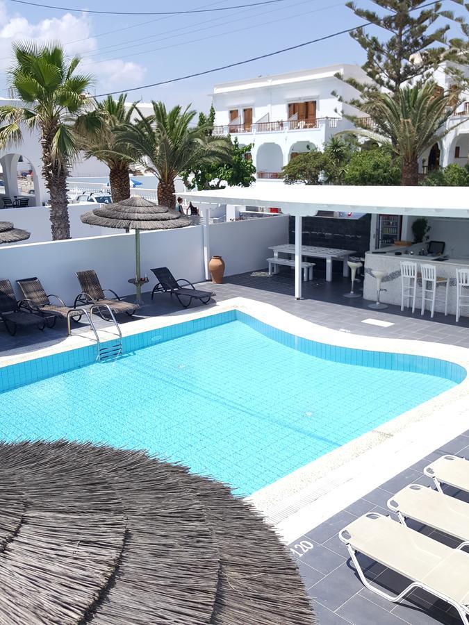 Ino Hotel Kamári Екстериор снимка
