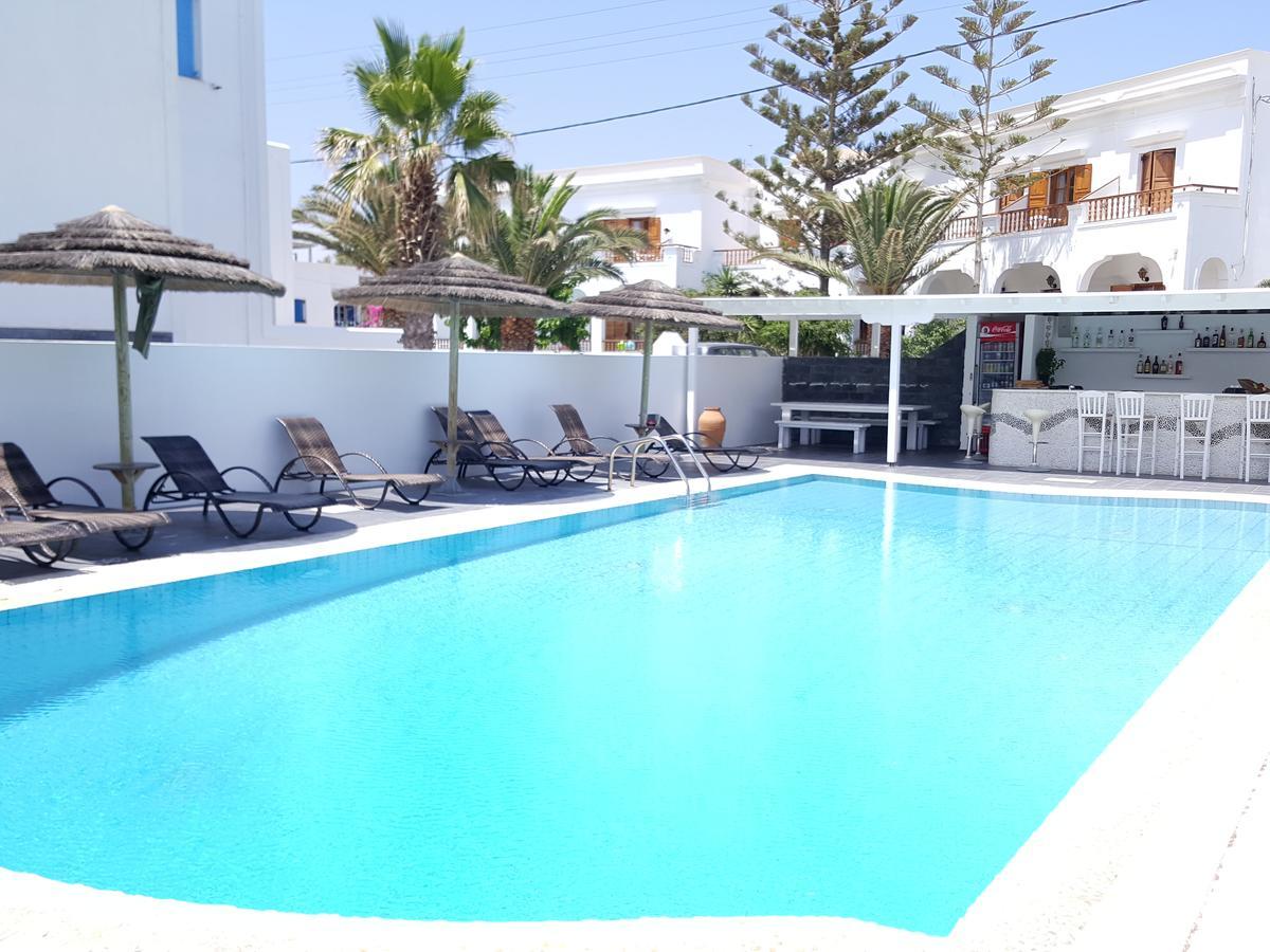 Ino Hotel Kamári Екстериор снимка