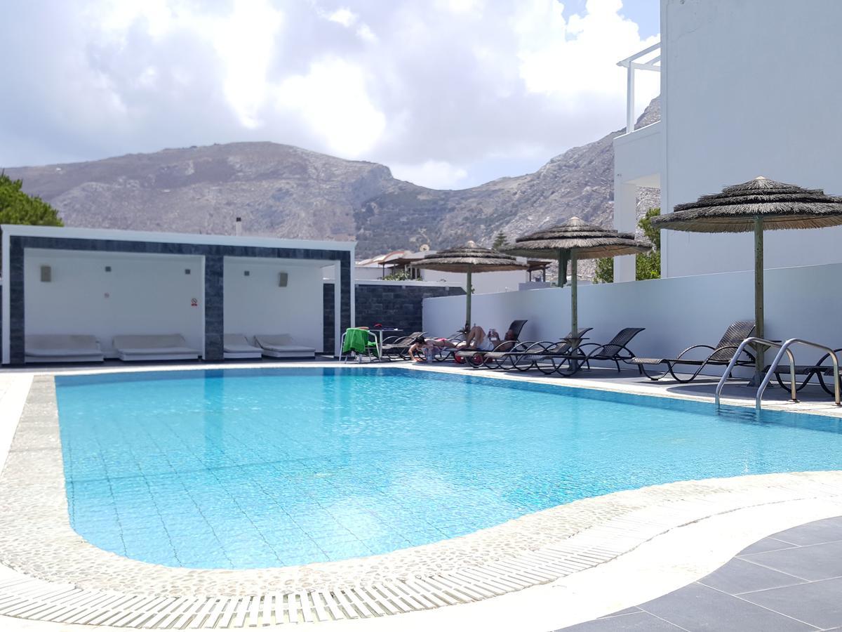 Ino Hotel Kamári Екстериор снимка