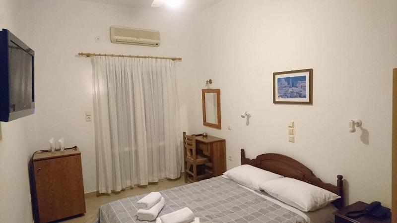 Ino Hotel Kamári Екстериор снимка