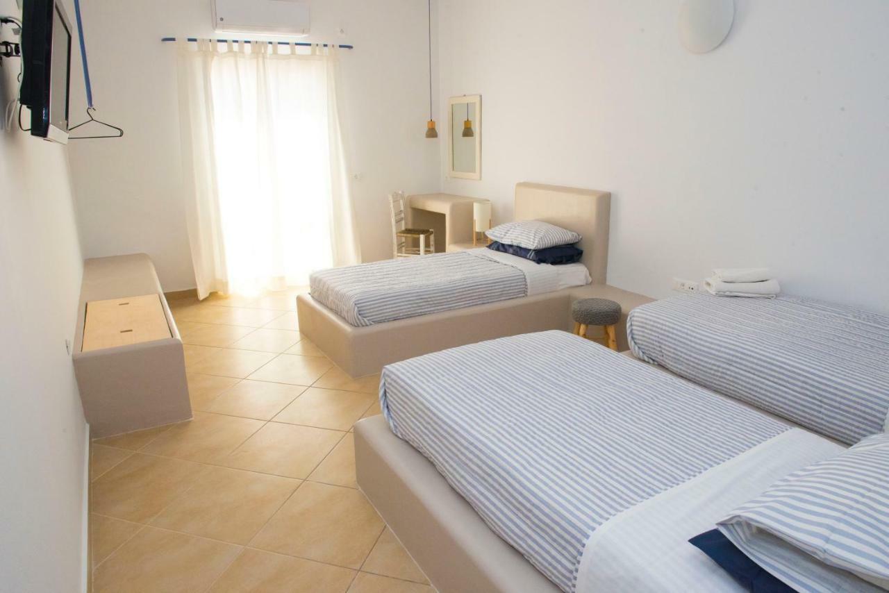 Ino Hotel Kamári Екстериор снимка