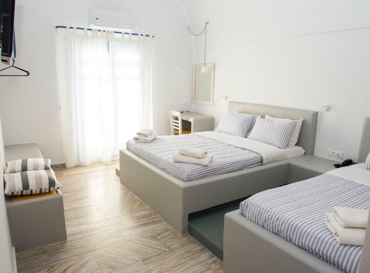 Ino Hotel Kamári Екстериор снимка