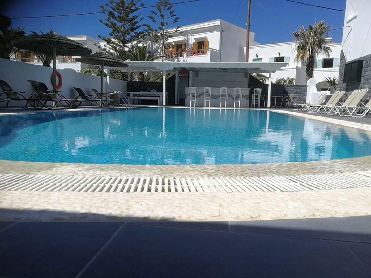 Ino Hotel Kamári Екстериор снимка